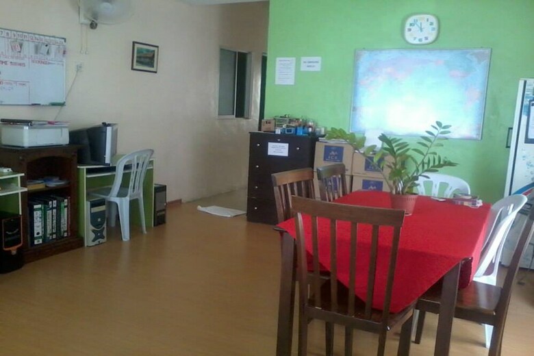 Hotel Travellers Planet Hostel
