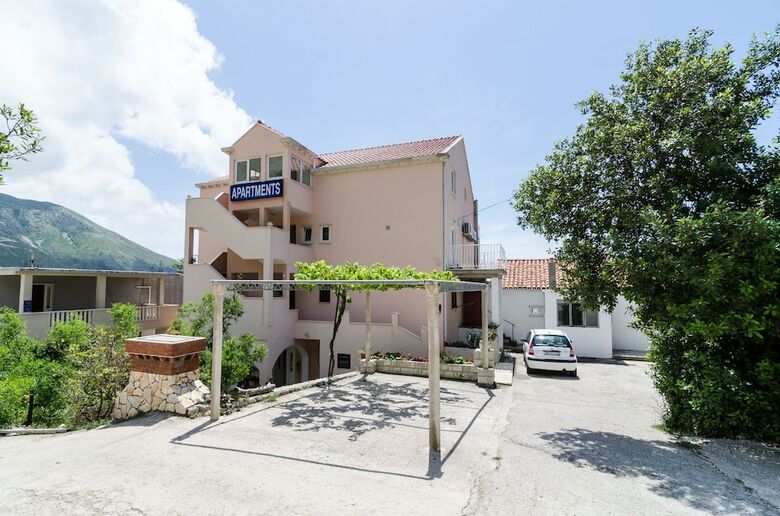 Apartments Sandito