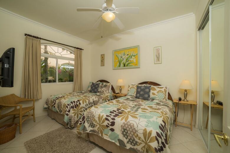 Stay In Cr Los Sue�os Condos