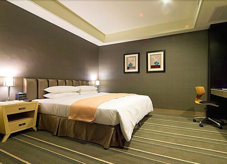Urban Hotel 33