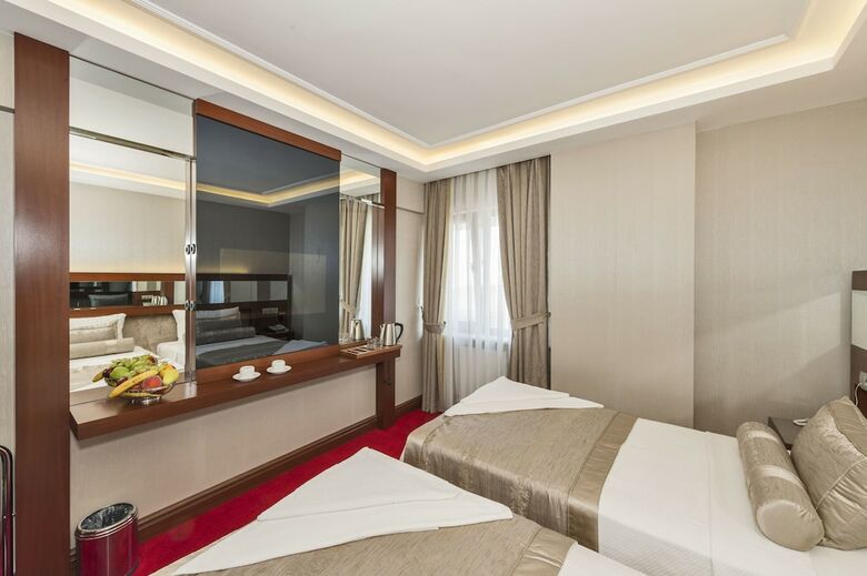 Eskar Hotel