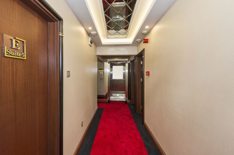 Eskar Hotel