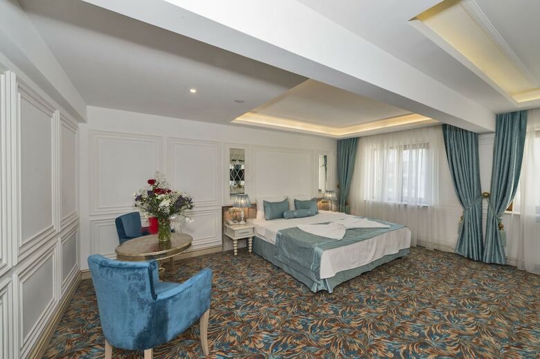 Eskar Hotel