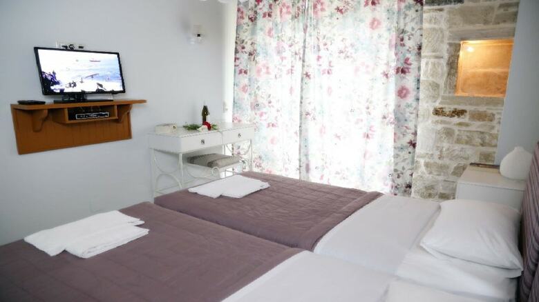 Apartamentos Asion Lithos