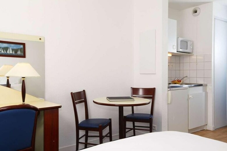 Terres De France - Appart'hotel Brest