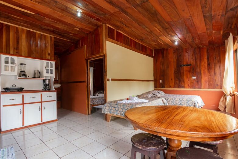 Hostal Hotel Roca Verde