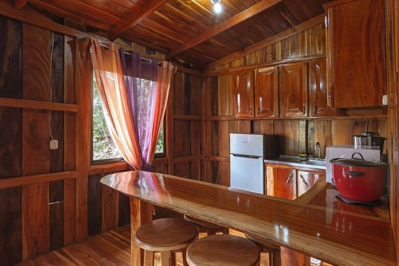 Hostal Hotel Roca Verde