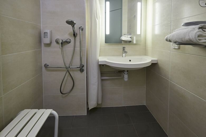 B&B Hotel Caen M�morial