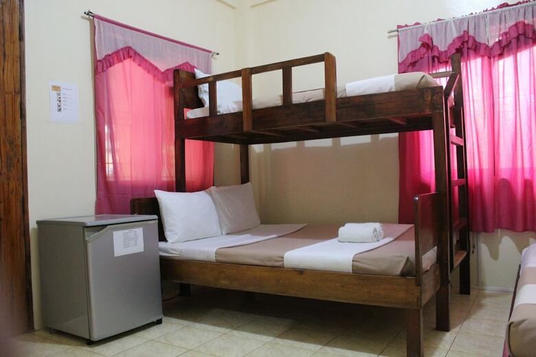 Hotel Escurel Inn
