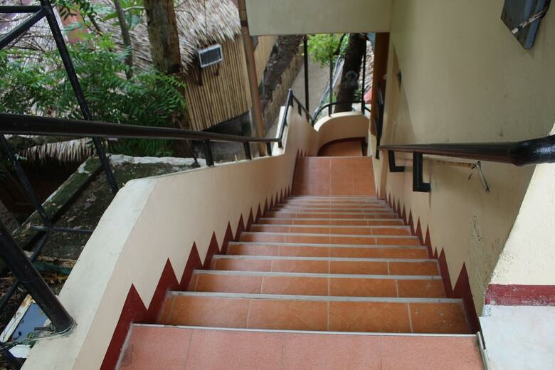 Hotel Escurel Inn