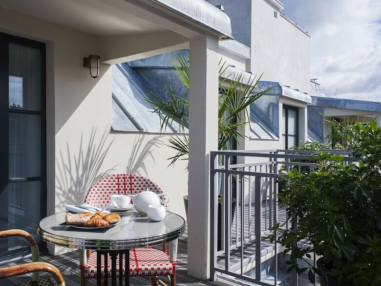 Hotel H�tel Eiffel Blomet