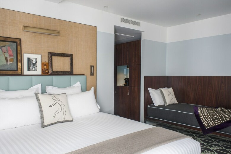 Hotel H�tel Eiffel Blomet