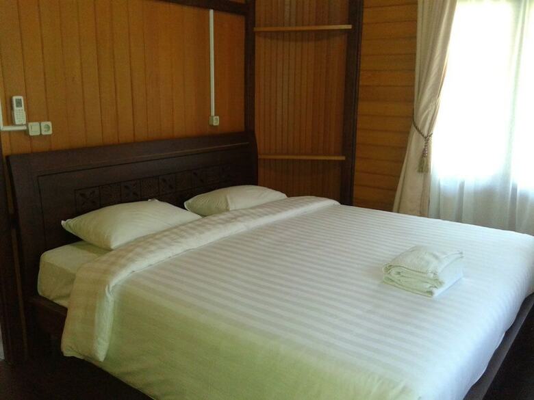 Hotel Queen Of The South Resort