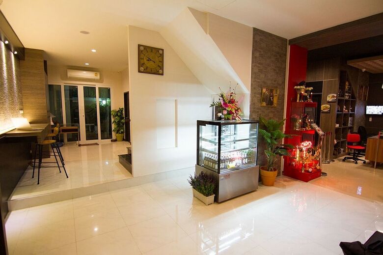Hostal D-box Hostel