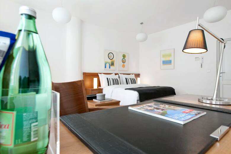 Apartamentos Angel Main Square