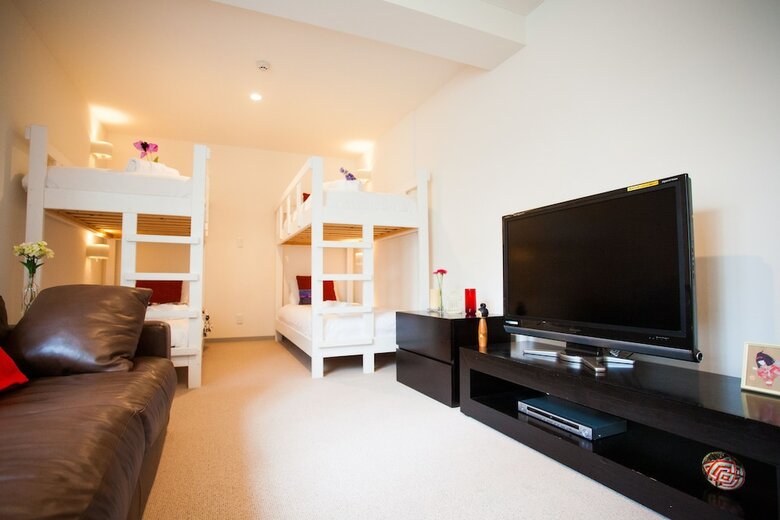 Yutaka Townhouse