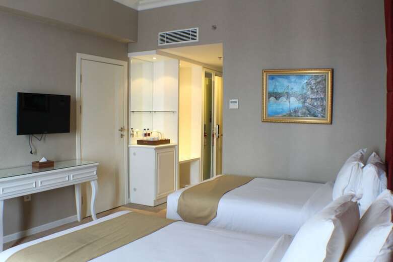 Hotel Golden Tulip Legacy Surabaya