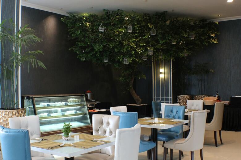Hotel Golden Tulip Legacy Surabaya