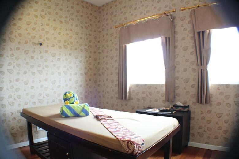 Hotel Golden Tulip Legacy Surabaya