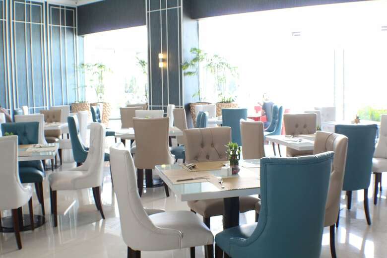 Hotel Golden Tulip Legacy Surabaya