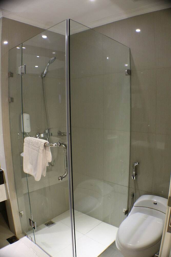 Hotel Golden Tulip Legacy Surabaya