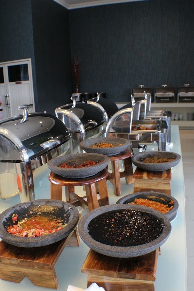 Hotel Golden Tulip Legacy Surabaya