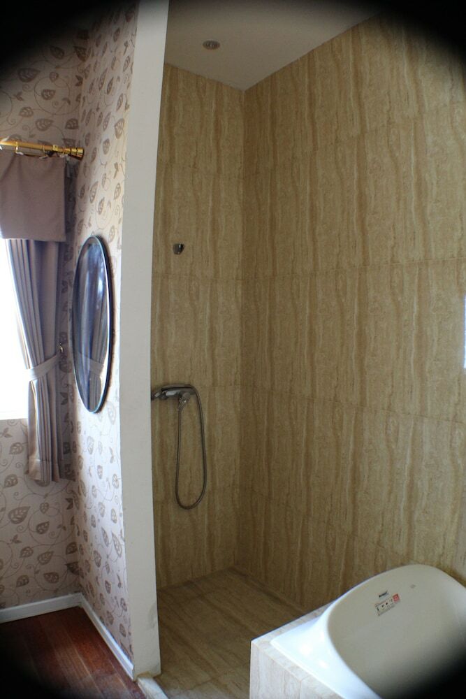 Hotel Golden Tulip Legacy Surabaya
