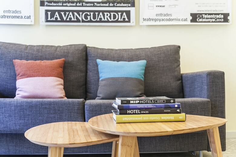 Apartamentos Uma Suites Pau Claris Barcelona