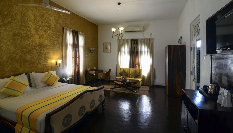 Hotel Deco On 44