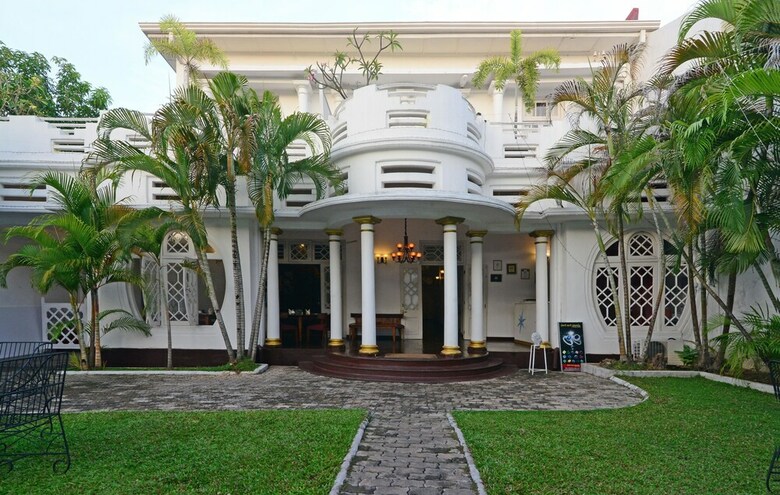 Hotel Deco On 44