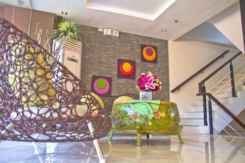Canberry Hotel