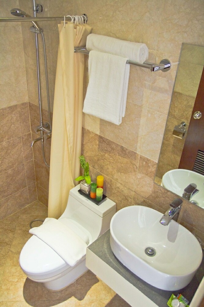 Canberry Hotel