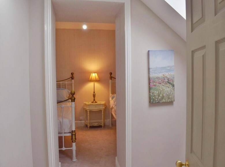 Hotel Storrs Gate House