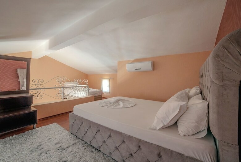 Peace Hotel