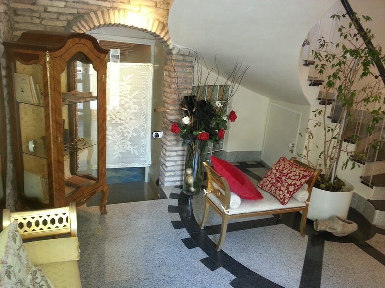 B&B Vescovo Pitirro E Residenza Crocetta