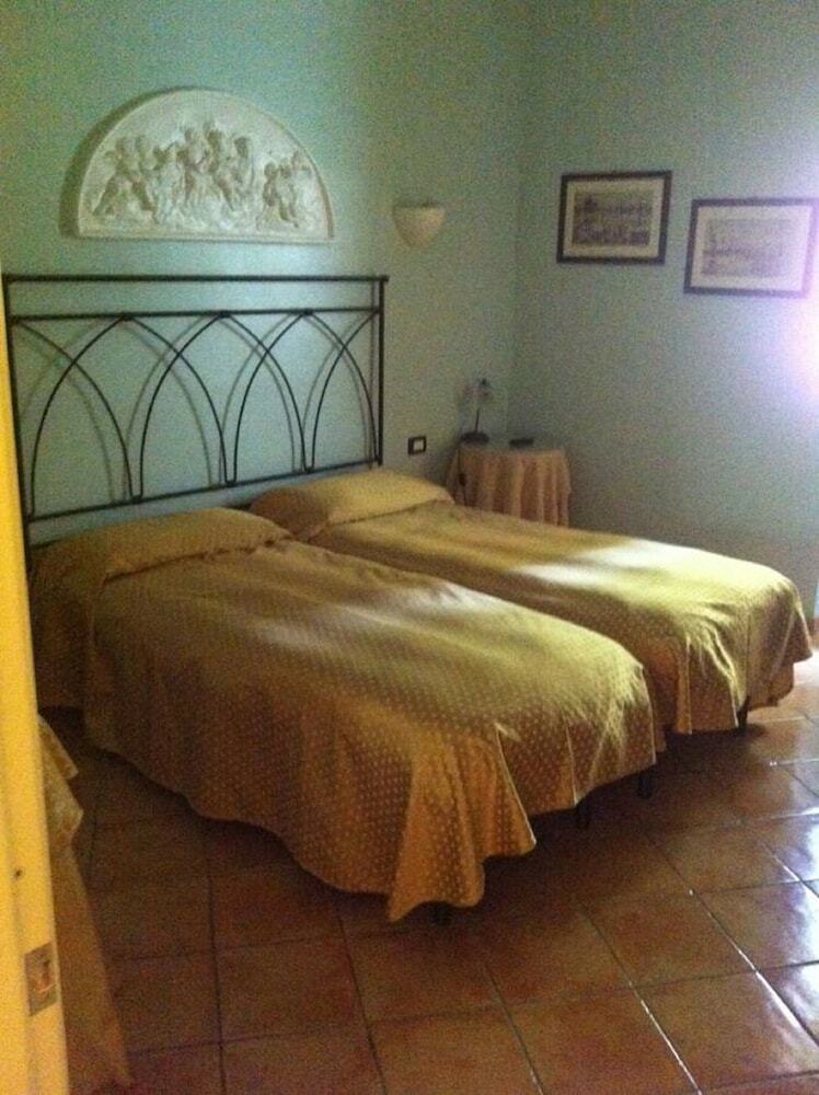 Hotel Albergo Antica Foresteria Catalana