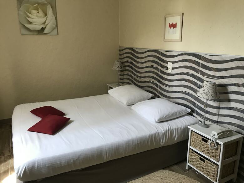 Hotel Le Devem De Mirapier