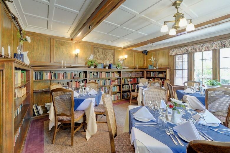 Bed & Breakfast The Latch Inn And Restaurant