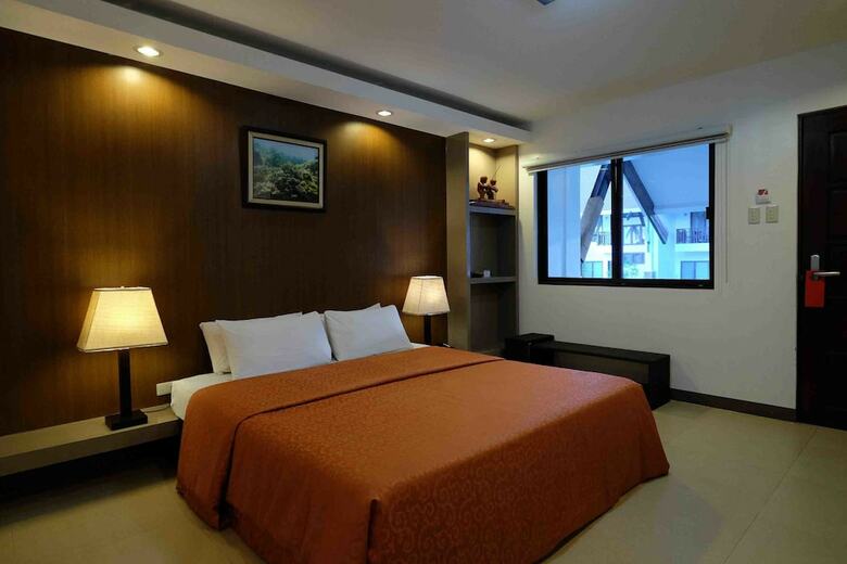 Hotel Dive Thru Scuba Resort