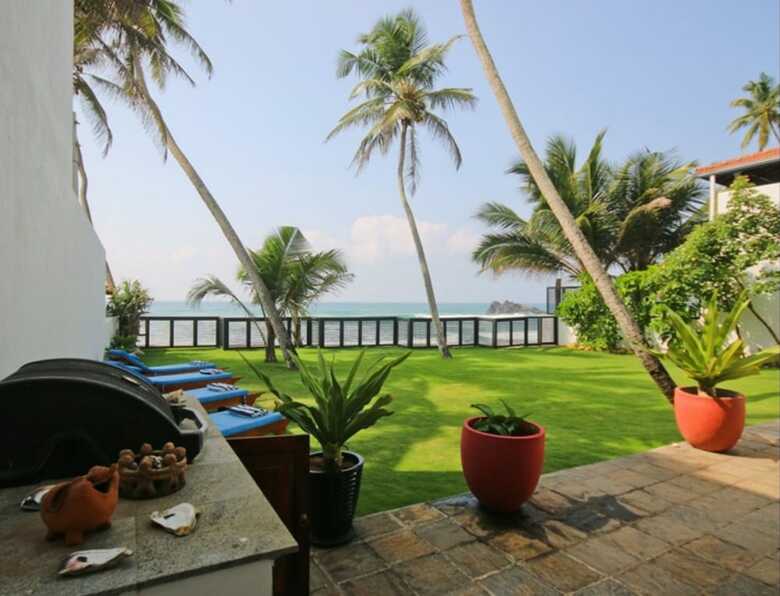 Hotel Footprints Villa
