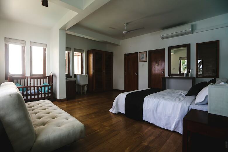 Hotel Footprints Villa