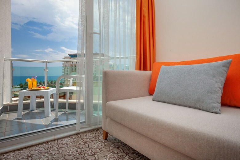 Golden Orange Hotel