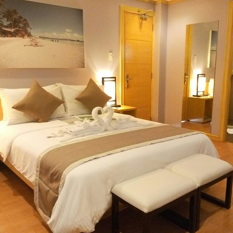 Shore Time Hotel