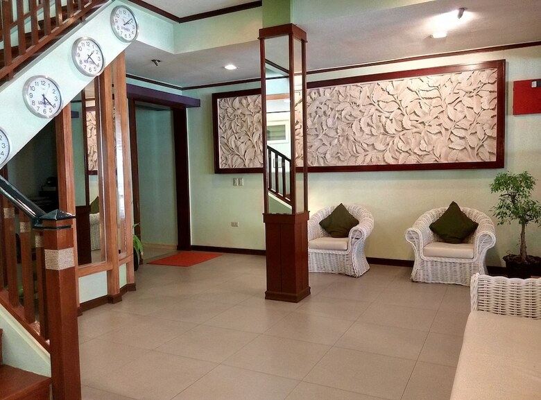 Shore Time Hotel
