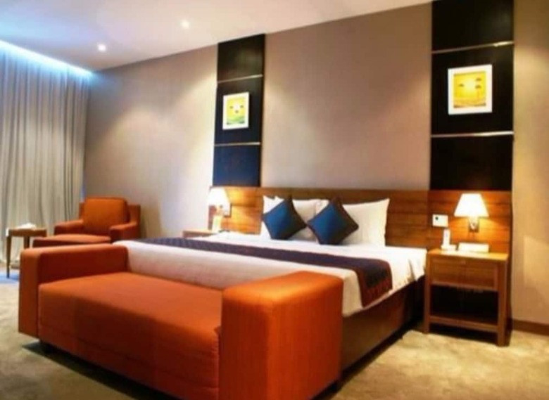 Petro Hotel