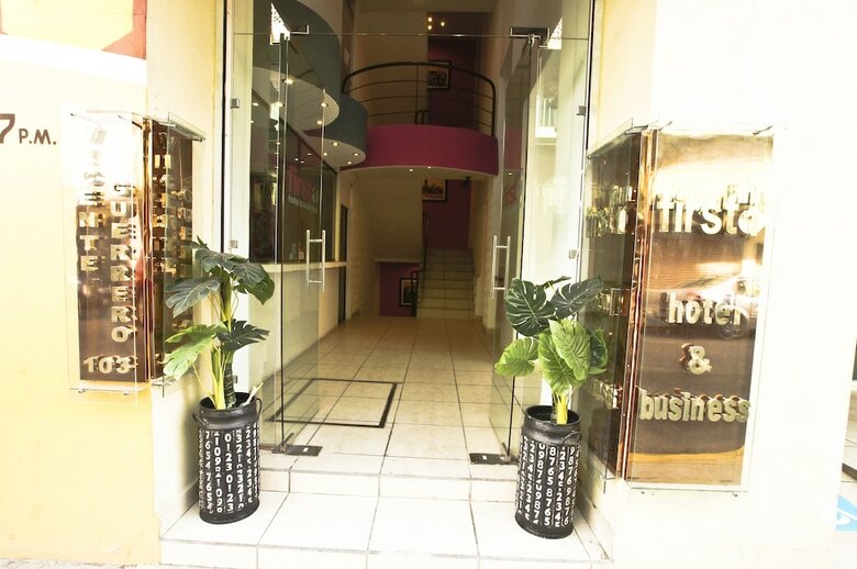 Hotel First Inn