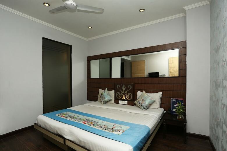 Oyo 386 Hotel Lotus Panache