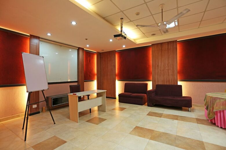 Oyo 386 Hotel Lotus Panache