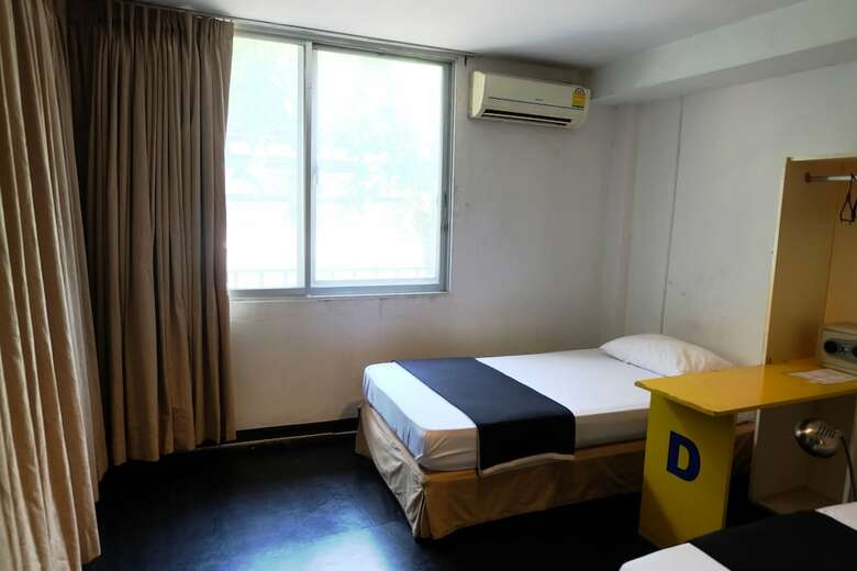 Hostal Take A Nap Hotel