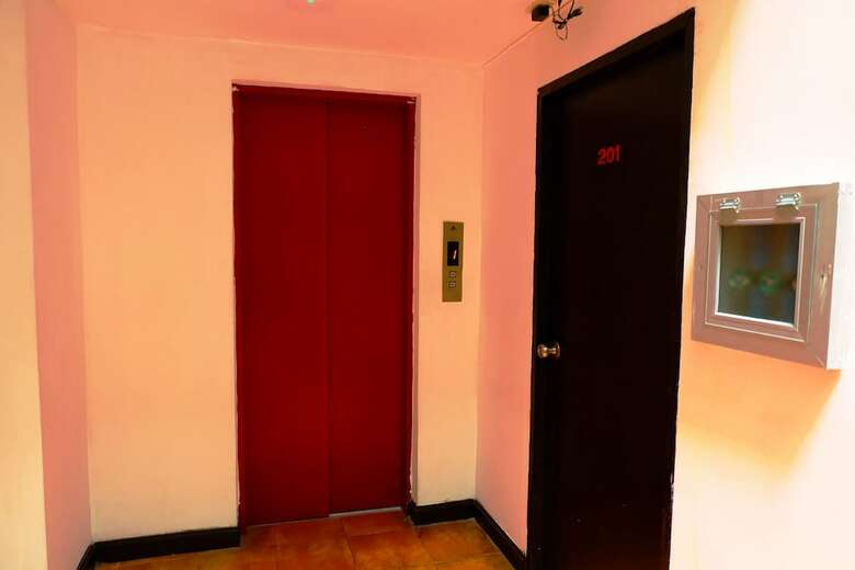 Hostal Take A Nap Hotel